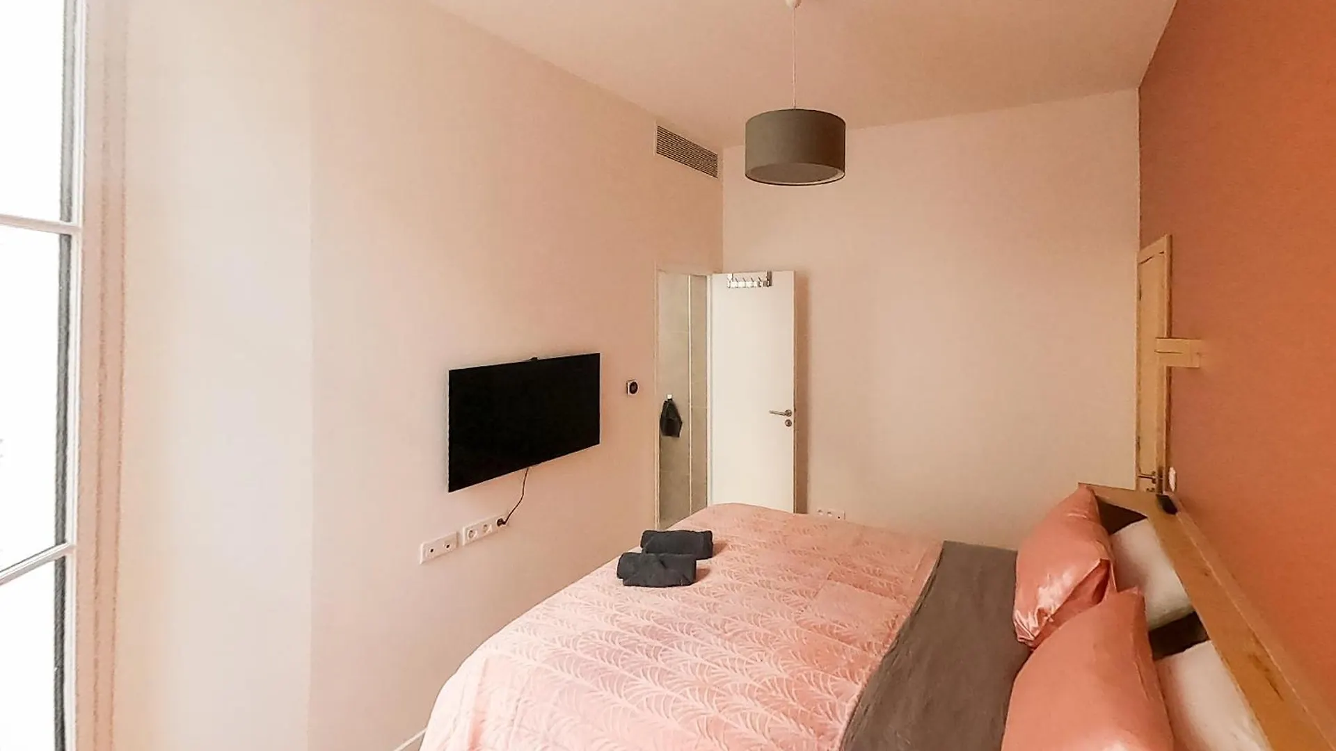 3 Suites appartement Paris 0*,  France