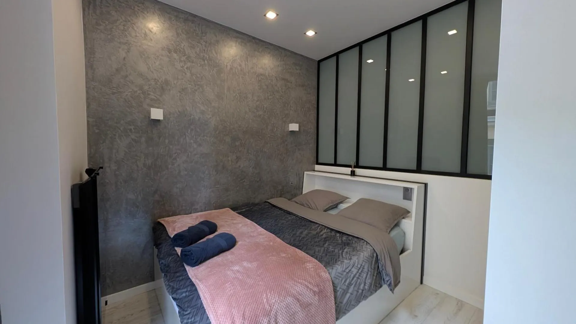 Omarais Guest House París