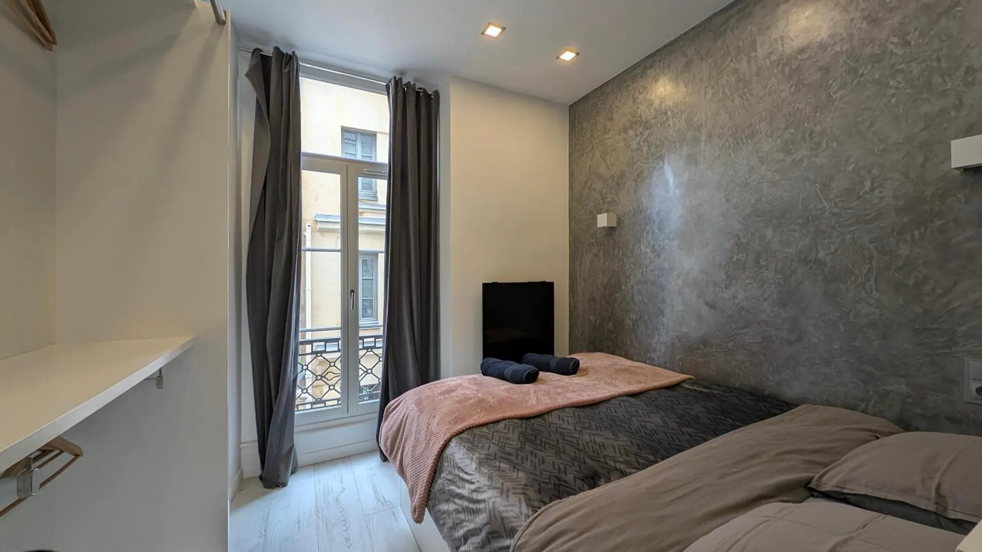 Omarais Guest House Paris Bed & Breakfast